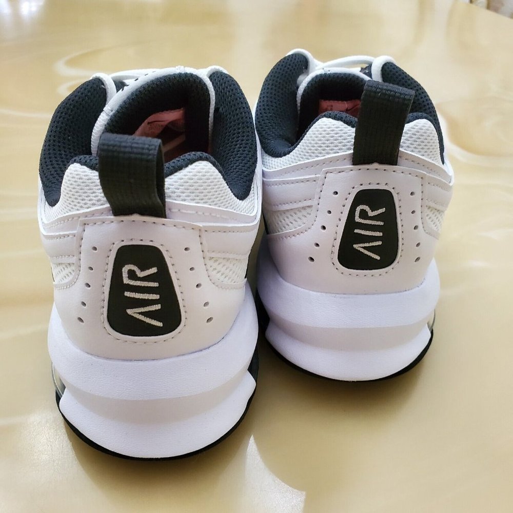 Nike Air Max AP - Picture 9 of 12